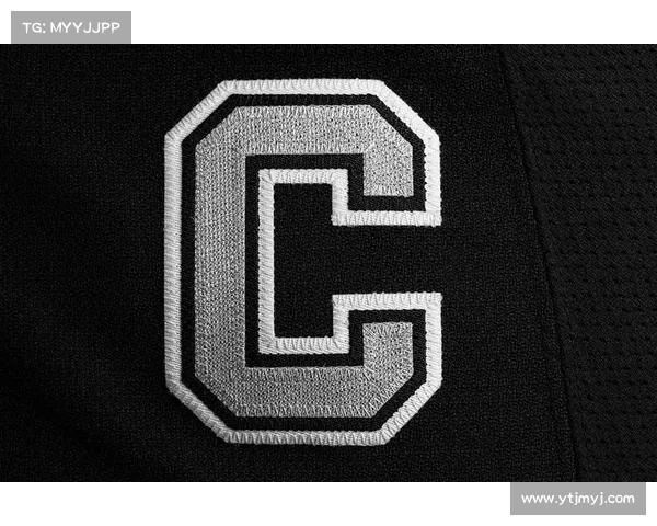 法甲冠军标志演变历程探析：从传统图案到现代设计的视觉传承与创新